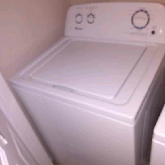 Amana washer and dryer set - Picture 6 of 7